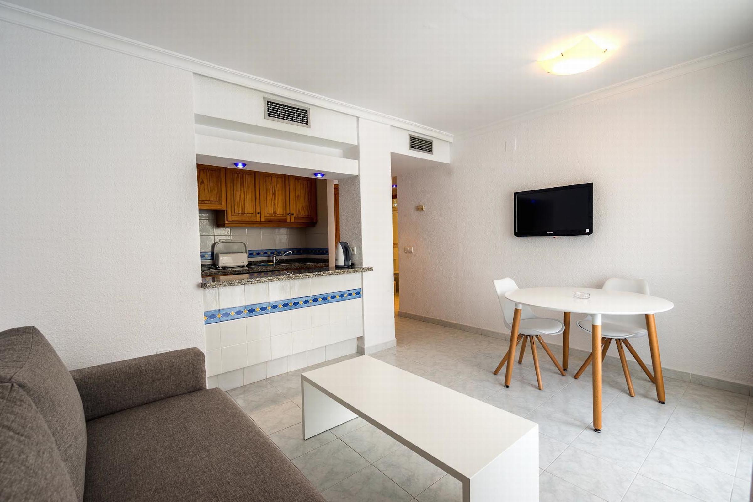 Aparthotel Duquesa Playa Santa Eularia des Riu Bagian luar foto