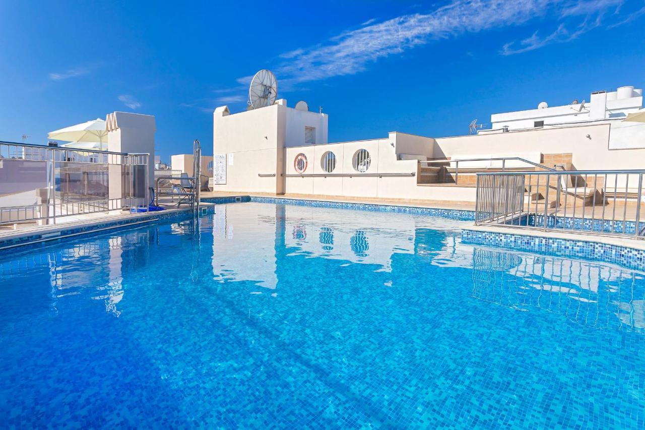 Aparthotel Duquesa Playa Santa Eularia des Riu Bagian luar foto