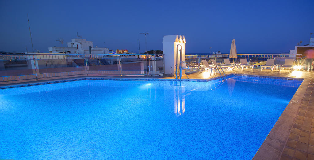 Aparthotel Duquesa Playa Santa Eularia des Riu Bagian luar foto